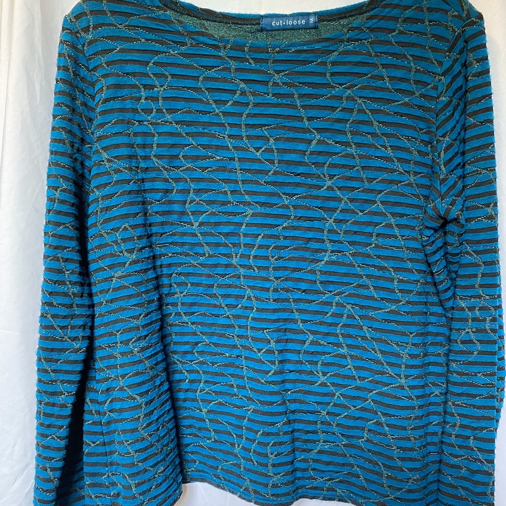 Cut Loose Top M